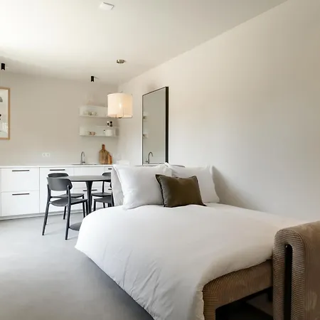 Дом отдыха The *